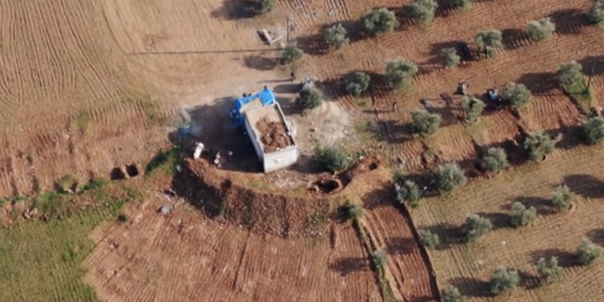 Suriye'nin kuzeyinde teröristler kaçacak delik arıyor: PKK/YPG'li teröristlerin tünelleri havadan böyle görüntülendi