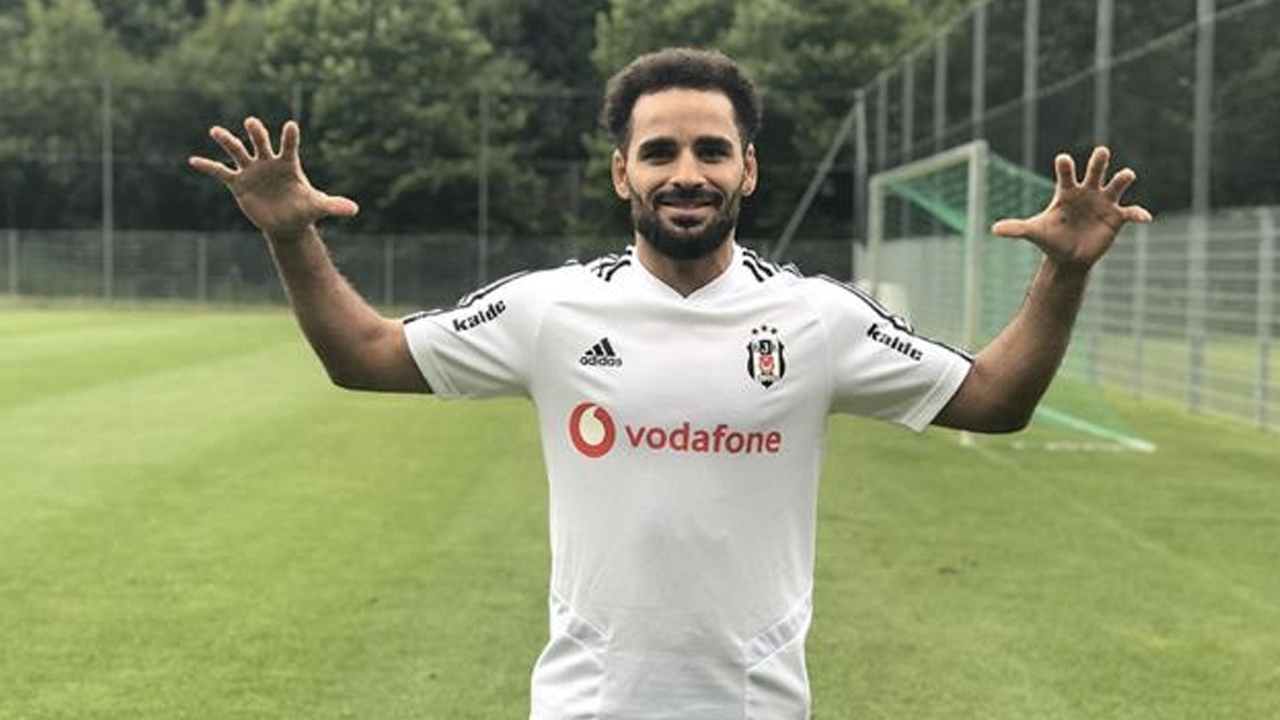 Beşiktaş'ta 454 dakika oynayıp 3.9 milyon euro kazanmıştı: Douglas'ın yeni mesleği şaşırttı