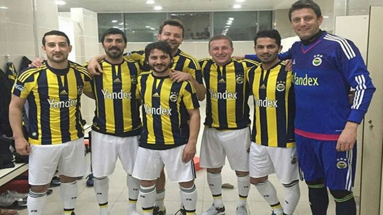 Fenerbahçe resmi sosyal medya hesabında duyurdu: Celil Sağır kalp krizi geçirdi, tedavisi sürüyor!