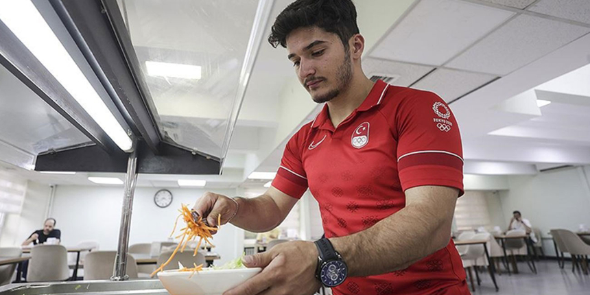 Avrupa şampiyonu milli halterciden mesaj: Sporda şampiyonluğa giden yol diyetten geçiyor