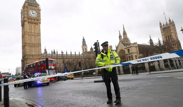 Londra'da ABD elçiliği yakınlarında bomba alarmı...