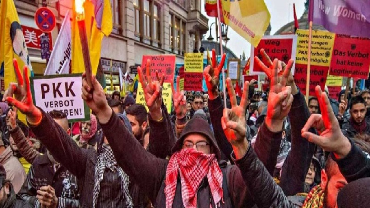 Bunu da yaptılar! Terör örgütü PKK Almanya'da haraç topladı