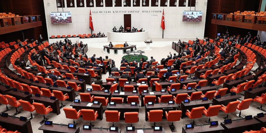 TBMM'nin çalışma süresi uzatıldı