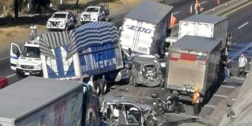Meksika’da freni patlayan aşırı hızlı kamyon dehşet saçtı: 4 ölü, 5 yaralı