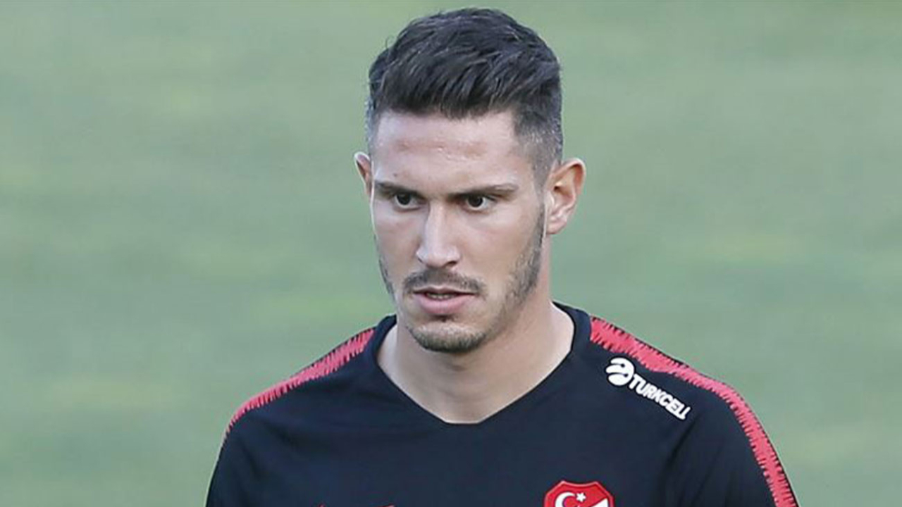 Beşiktaş'ın yerli stoper transferindeki hedefi, Hellas Verona'da forma giyen Mert Çetin!