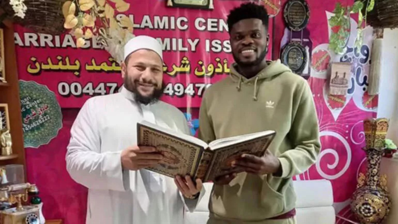 Arsenal'ın yıldızı Thomas Partey Müslüman oldu! Adını Yakubu olarak değiştirdi