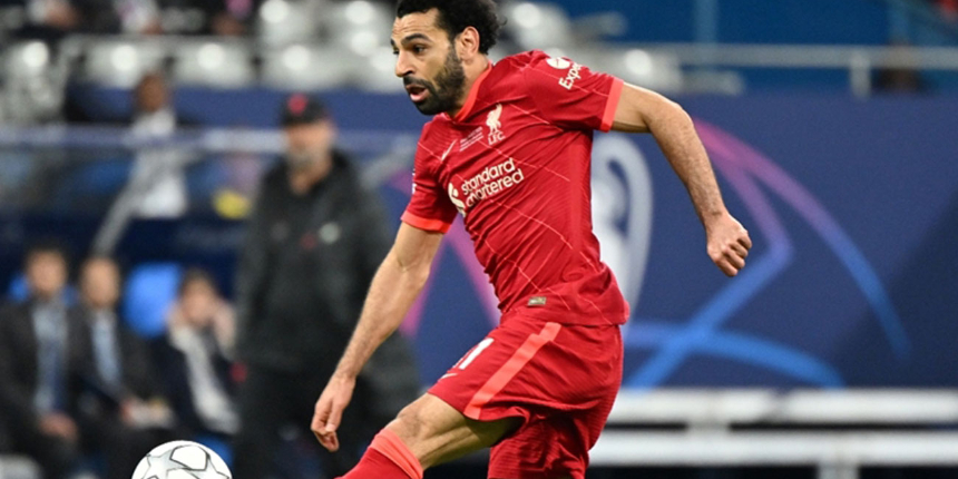 Liverpool'da oynayan Mohamed Salah, PFA Yılın Futbolcusu ödülünü kazandı