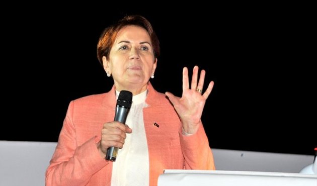 "Eve dönmüyorum, babaane olmuyorum. Zaten torun bana 'dede' diyor!"