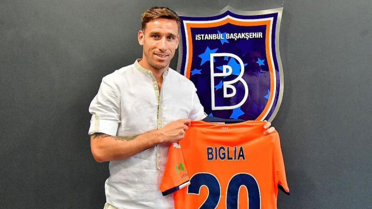 Başakşehir, Fatih Karagümrük'ten orta saha oyuncusu Lucas Biglia'yı kadrosuna kattı
