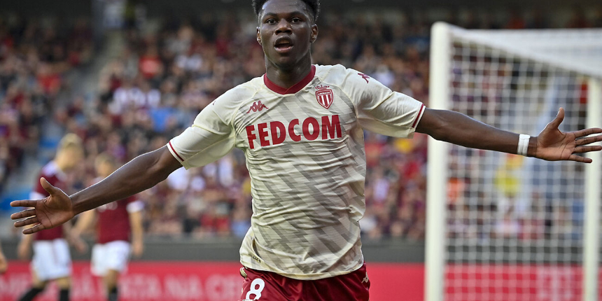 İspanyol devi Real Madrid, Fransa ekibi Monaco'dan Aurelien Tchouameni'yi kadrosuna kattı