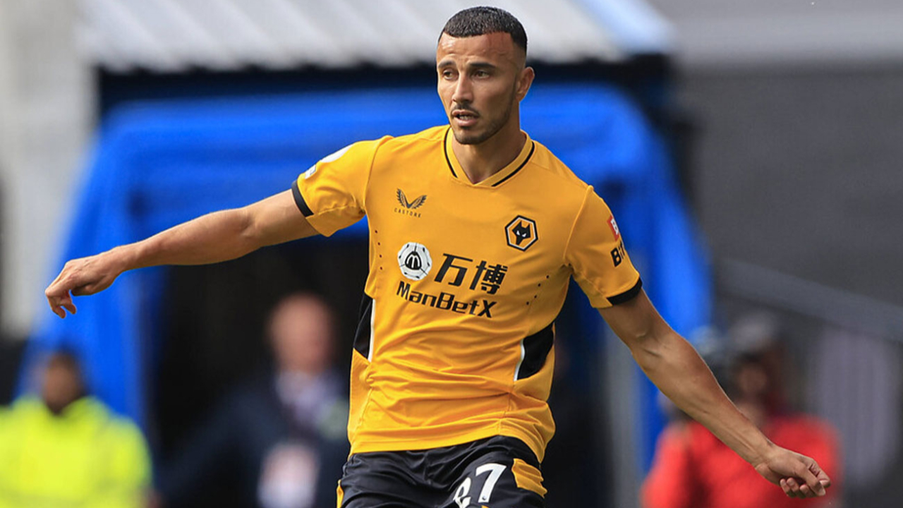 Kartal'a yeni stoper! Beşiktaş, Romain Saiss'le görüşmelere başladığını KAP'a bildirdi