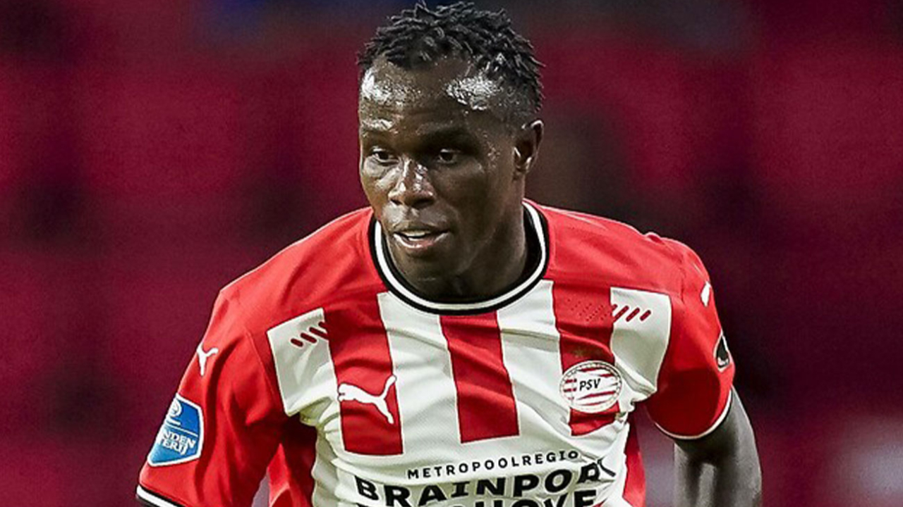 Fenerbahçe, eski Galatasaraylı futbolcu Bruma'nın transferi için PSV ile anlaşma sağladı