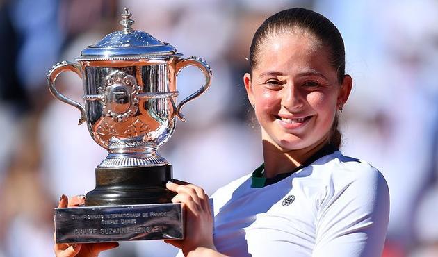 Ostapenko'dan Roland Garros'da ilk final, ilk şampiyonluk!