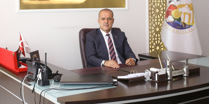 Belediye başkanı makam aracında kalp krizi geçirdi