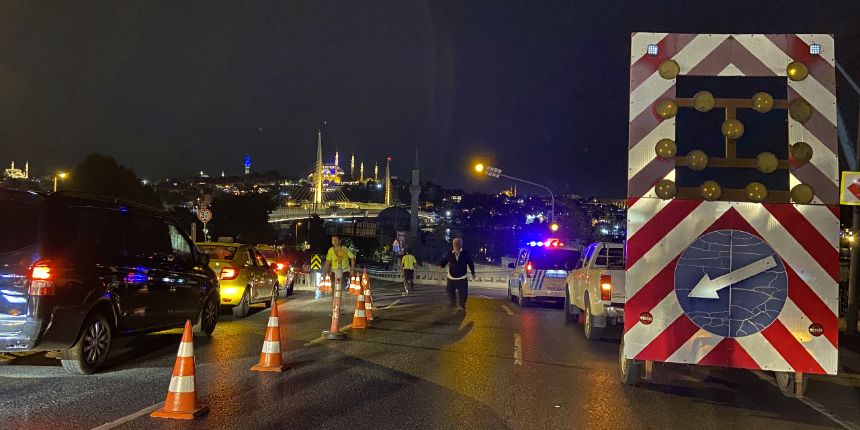 Atatürk Köprüsü araç ve yaya trafiğine kapatıldı