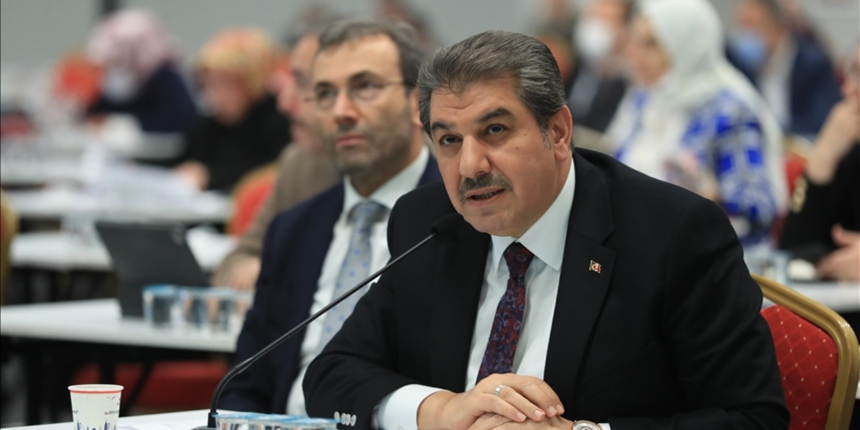 Tevfik Göksu'dan İBB'ye çağrı: 1000 minibüsü daha taksiye çevirin, destek vermeye hazırız