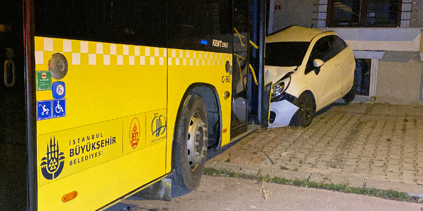 Ehliyetsiz görevli yıkamak için aldığı İETT otobüsüyle sokağa daldı!