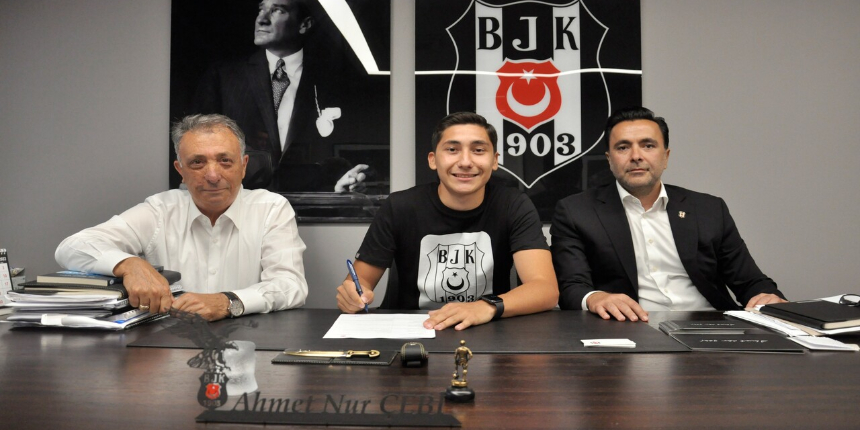 Beşiktaş, genç oyuncu Emirhan İlkhan'ın sözleşmesini uzattı!