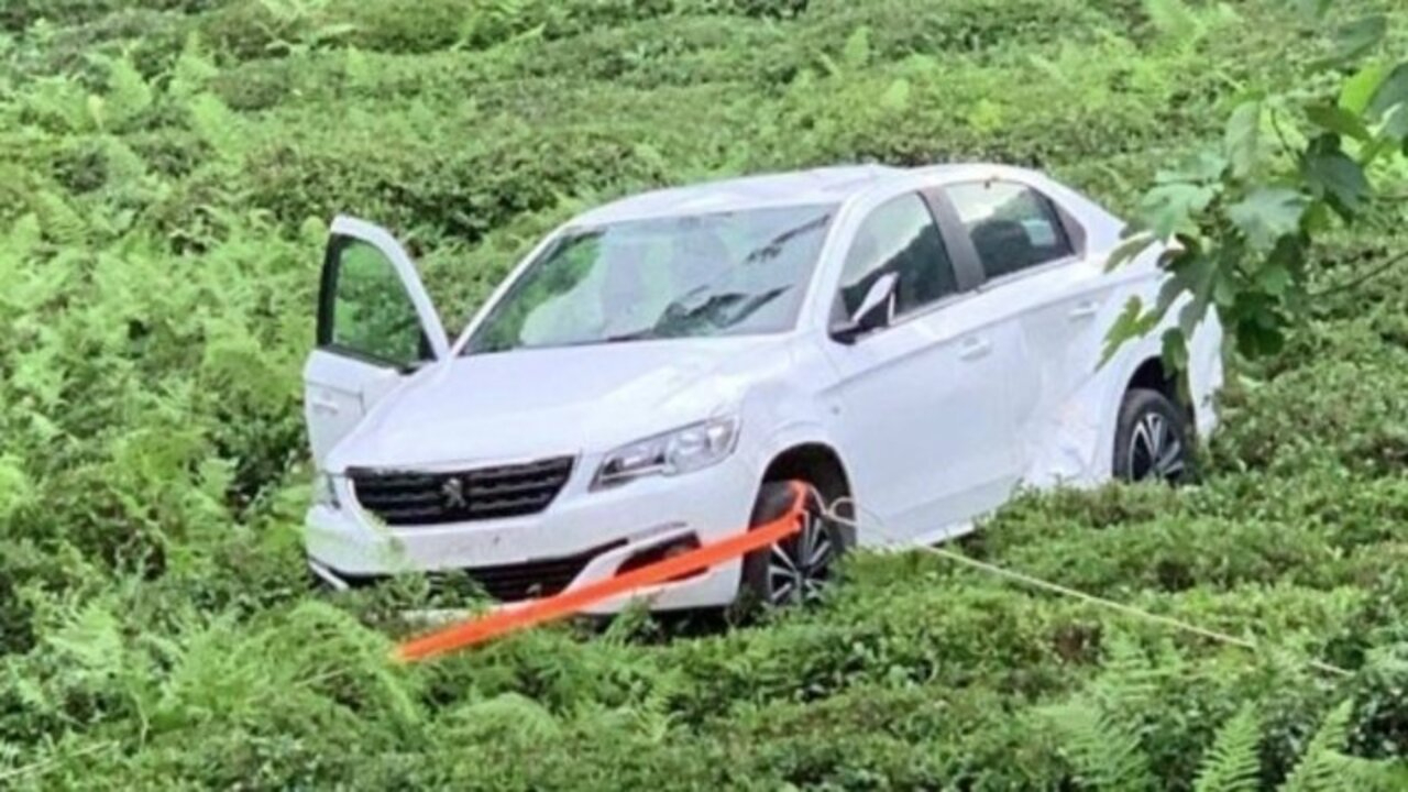 Artvin’de facia! Otomobil uçurumdan çay tarlasına düştü: 1 ölü, 2 yaralı