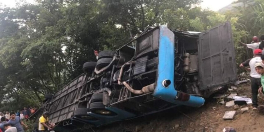 Meksika'da feci kaza! Otobüs devrildi, çok sayıda ölü ve yaralı var