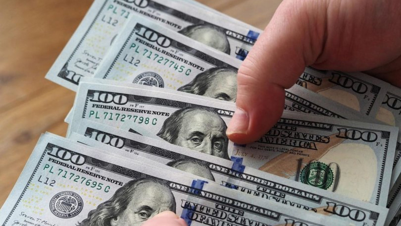 Çalkantılı hafta bitiyor: Dolar, güne 17,30 TL seviyesinden başladı!