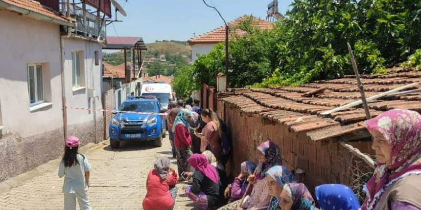 Manisa’da vahşet: Karı koca bıçaklanarak öldürülmüş halde bulundu
