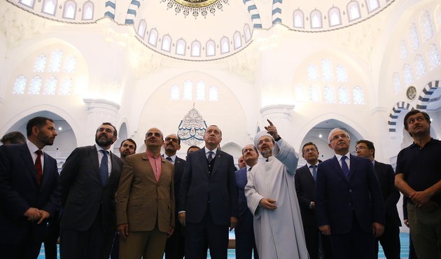 Cumhurbaşkanı Erdoğan Ulus'taki cami inşaatını gezdi...
