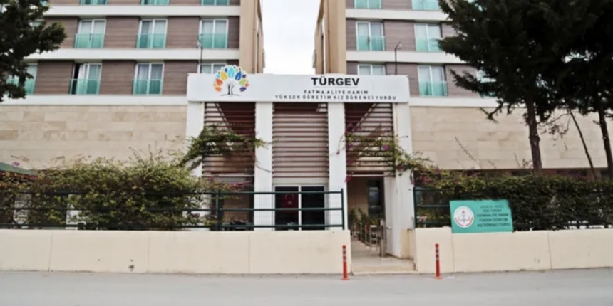 CHP'li Antalya Büyükşehir Belediyesi'nden skandal adım: Öğrenci yurtlarını geri alıyor