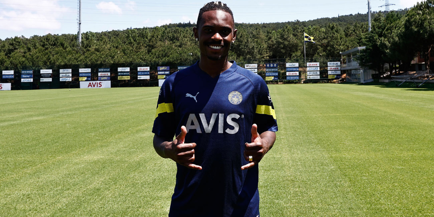 Fenerbahçe'nin yeni transferi Lincoln Henrique: Hedeflerimize ulaşabilmek için çok çalışacağız