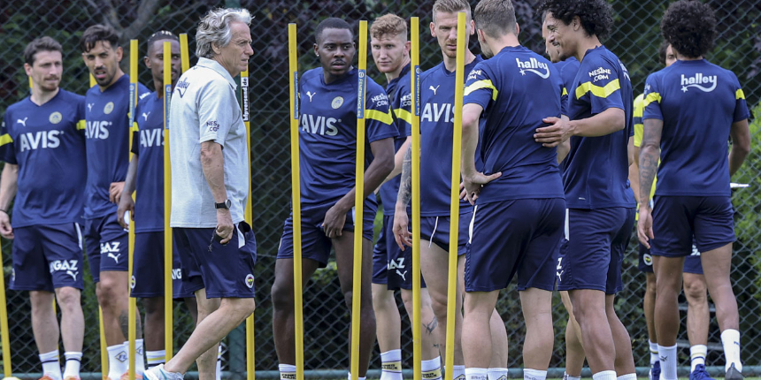 Fenerbahçe Teknik Direktörü Jorge Jesus'tan futbolcular ve teknik heyete ilginç ceza sistemi
