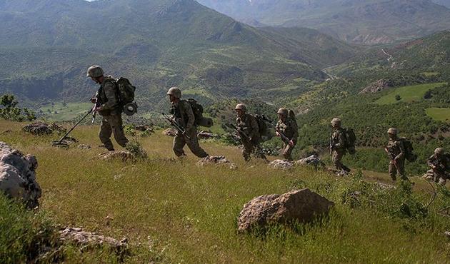 Van Başkale'de sıcak çatışma! Acı haber geldi...
