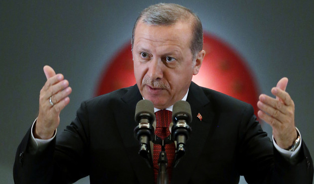 Cumhurbaşkanı Erdoğan'a "FETÖ'cü danışman" uyarısı