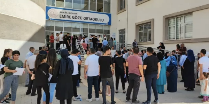 YKS'de ikinci gün heyecanı: AYT başlayacak!