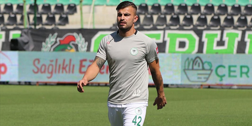 Fenerbahçe, Konyaspor forması giyen savunma oyuncusu Abdülkerim Bardakçı'ya teklif yaptı