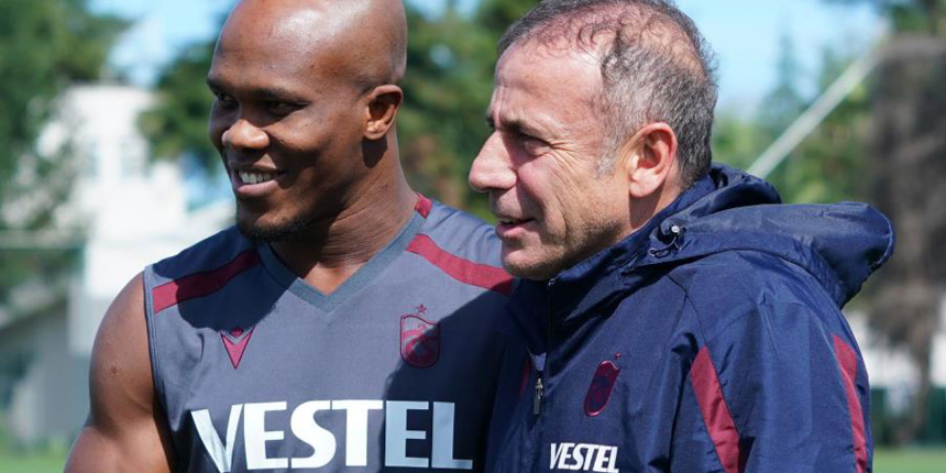 Trabzonspor'dan ayrılan Anthony Nwakaeme'nin Fenerbahçe'ye gideceği iddialarına menajerinden yanıt