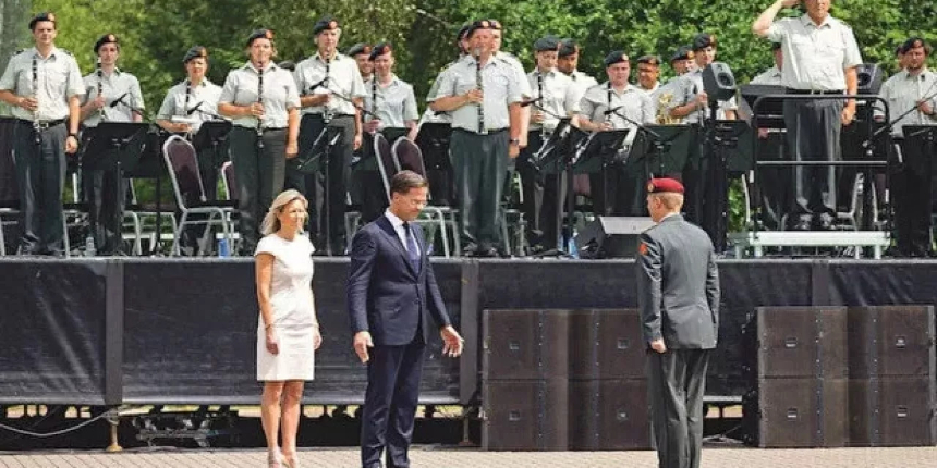 Srebrenitsa soykırımı şerefine Hollanda askerlerine madalya: Özür dileyip, ödül verildi!