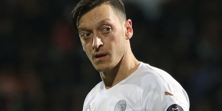 Fenerbahçe'de geçen sezon kadro dışı bırakılan Mesut Özil'den şok hareket! Öyle bir şey yaptı ki...