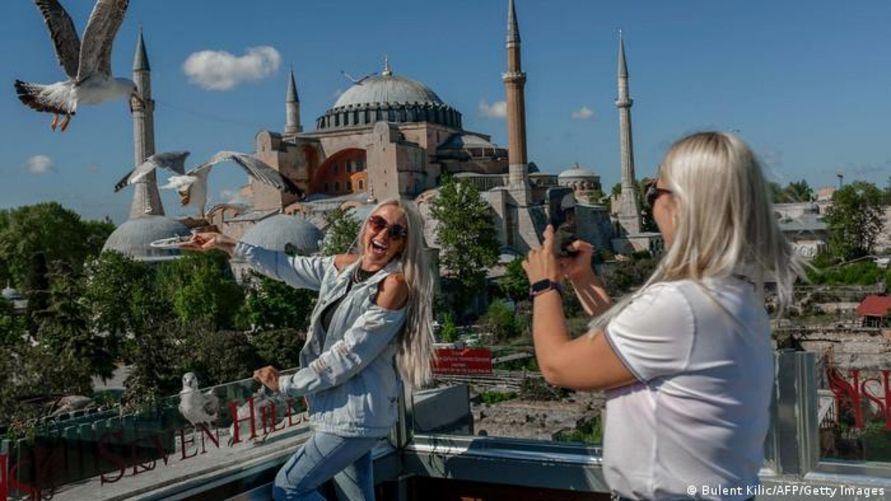Türkiye'yi ziyaret eden yabancı turist sayısı yüzde 300'den fazla arttı!