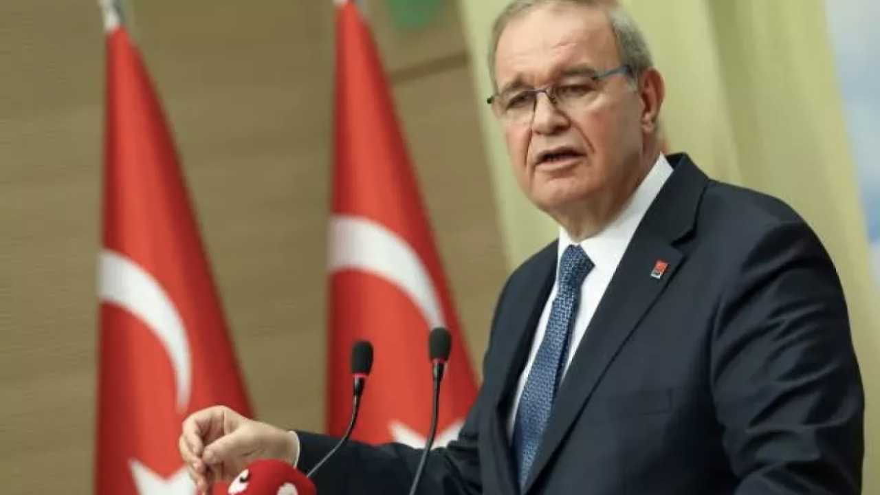 CHP'li Öztrak, polise yumruk atan Saliha Aydeniz'e sahip çıktı