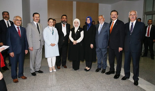 Emine Erdoğan: Şehitlerin emanetlerine sahip çıkma sorumluluğundayız...