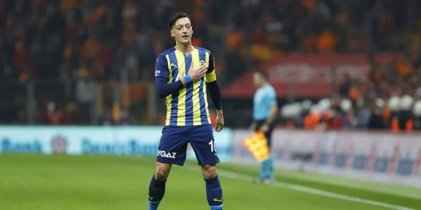 Mesut Özil'den olay açıklama: Ben Fenerbahçe'ye tatil yapmaya gelmedim