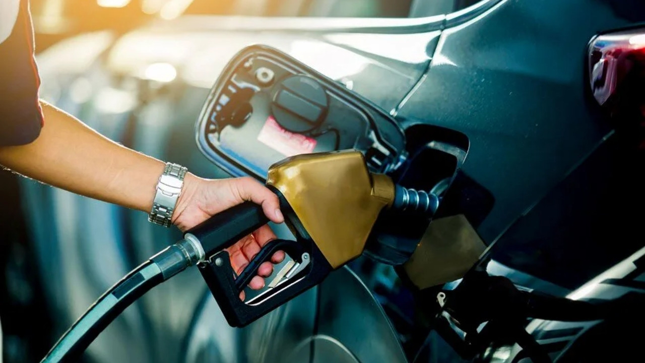 Peş peşe gelen zamların ardından güzel haber: Benzine indirim geliyor!