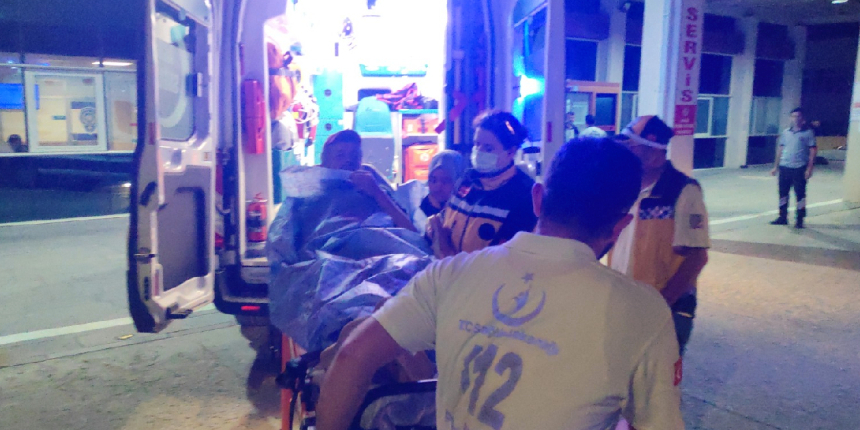 Yeğeni arazide amcasını vurdu! Ekipler yaralıya 2 kilometrelik yürüyüşle ulaştı
