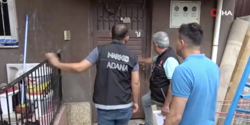 Uyuşturucu operasyonunda inanılmaz anlar! Polisi, 'Polise şikayet etmekle' tehdit etti