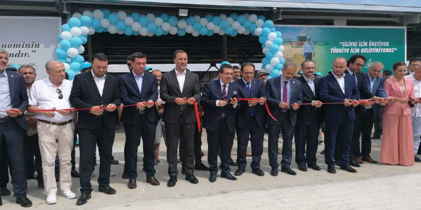 İstanbul'un ilk canlı hayvan pazarı törenle Silivri'de hizmete açıldı