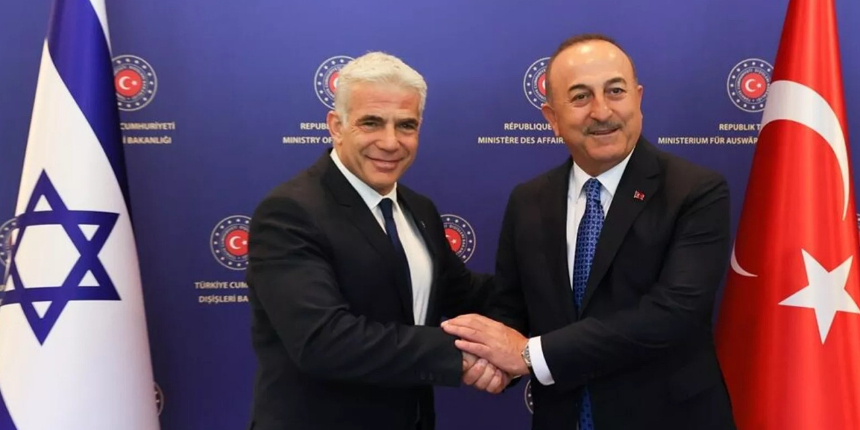 İsrail ile normalleşme dönemi! Bakan Çavuşoğlu duyurdu: İlişkileri büyükelçi seviyesine çıkaracağız