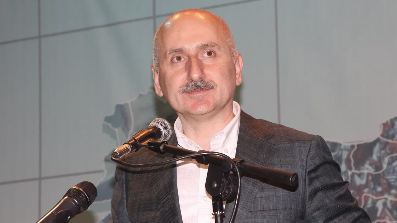 Bakan Karaismailoğlu: 5G'ye azami ölçüde yerli şebeke kullanarak geçeceğiz