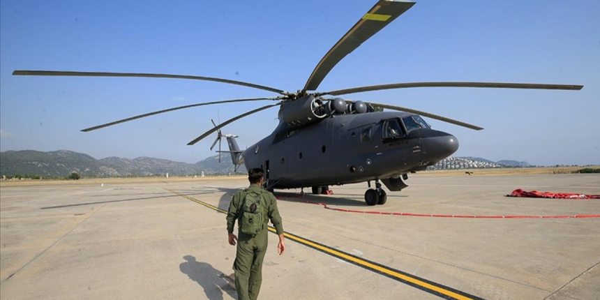 Dünyanın en büyük helikopterlerinden biri... Mi26 Marmaris'te!  2,5 saatte 100 ton su attı!