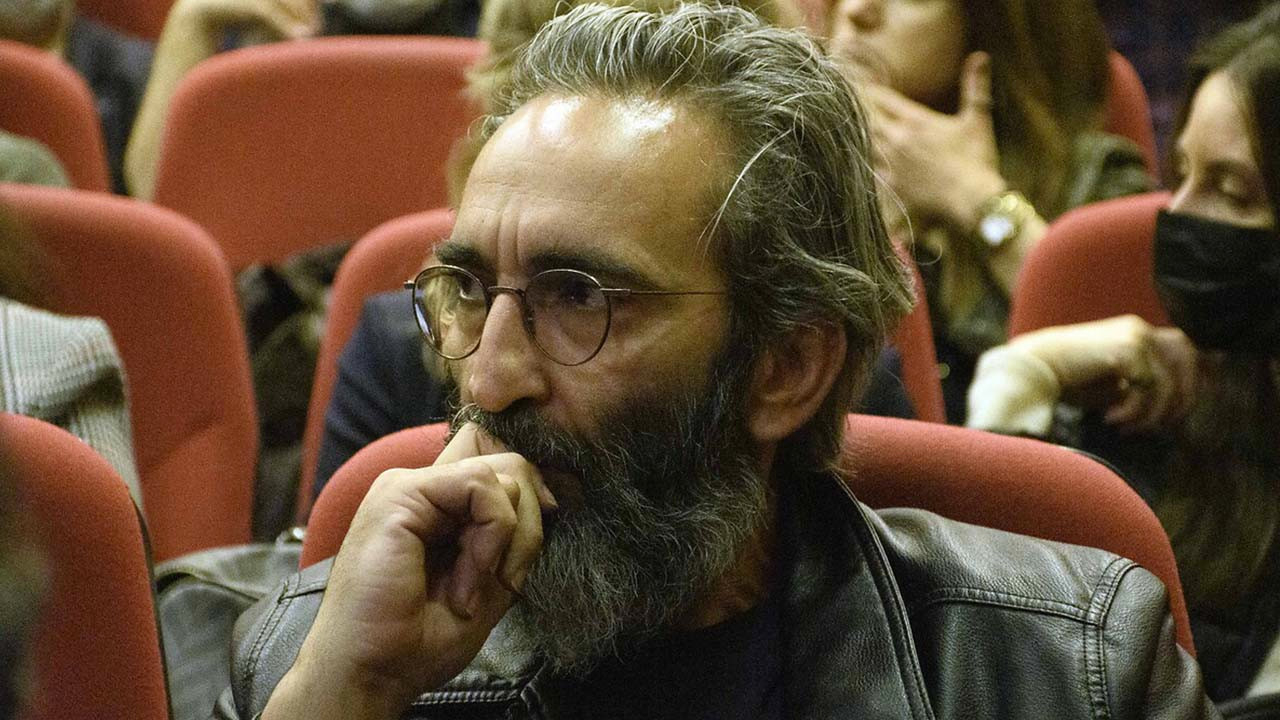 Fırat Tanış kötü haberi bu sözlerle duyurdu: 'Çok üzgünüm...'