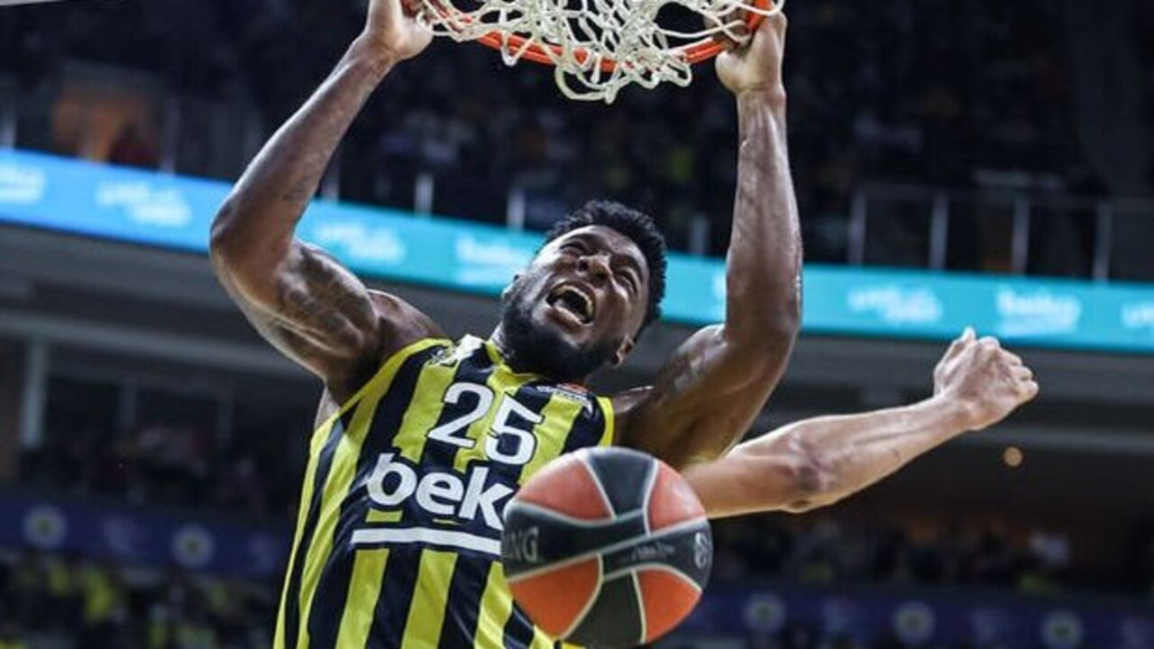 Galatasaray NEF, Fenerbahçe Beko’dan ayrılan Jehyve Floyd’u transfer etti